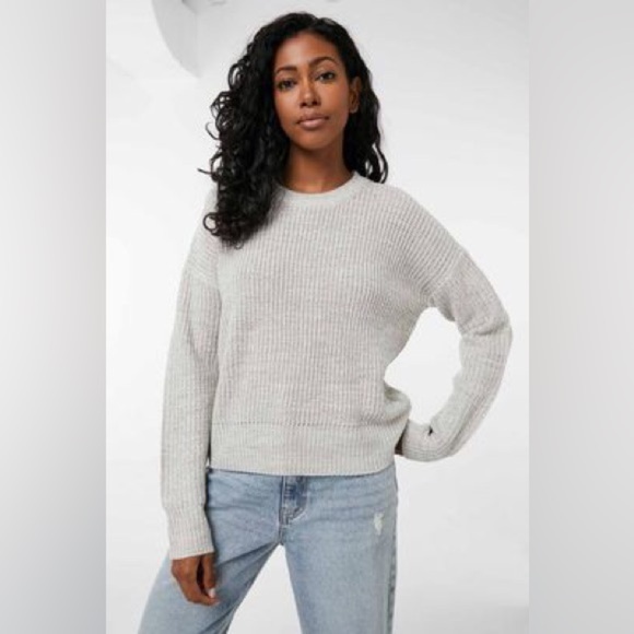 Ardene Basic Crew Neck Knit Sweater Light Grey, Size Women’s Small - Picture 1 of 3